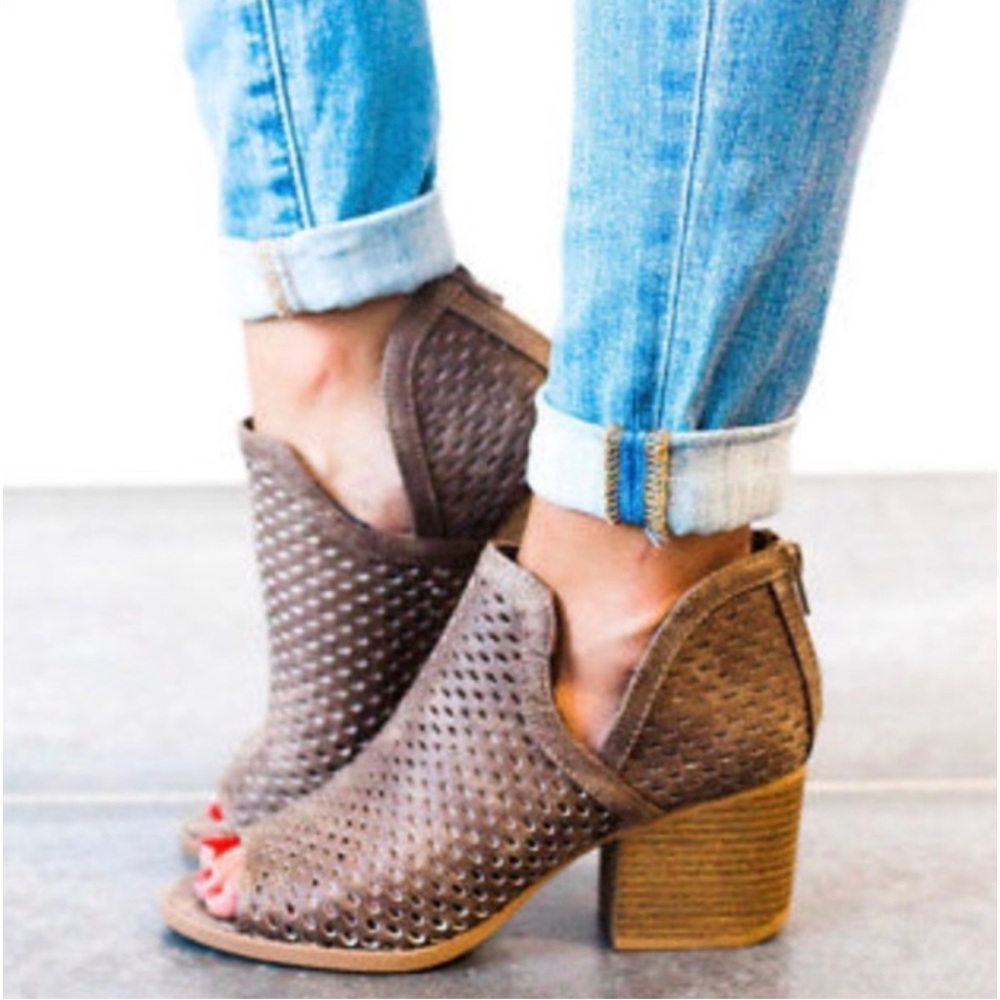 Qupid Booties